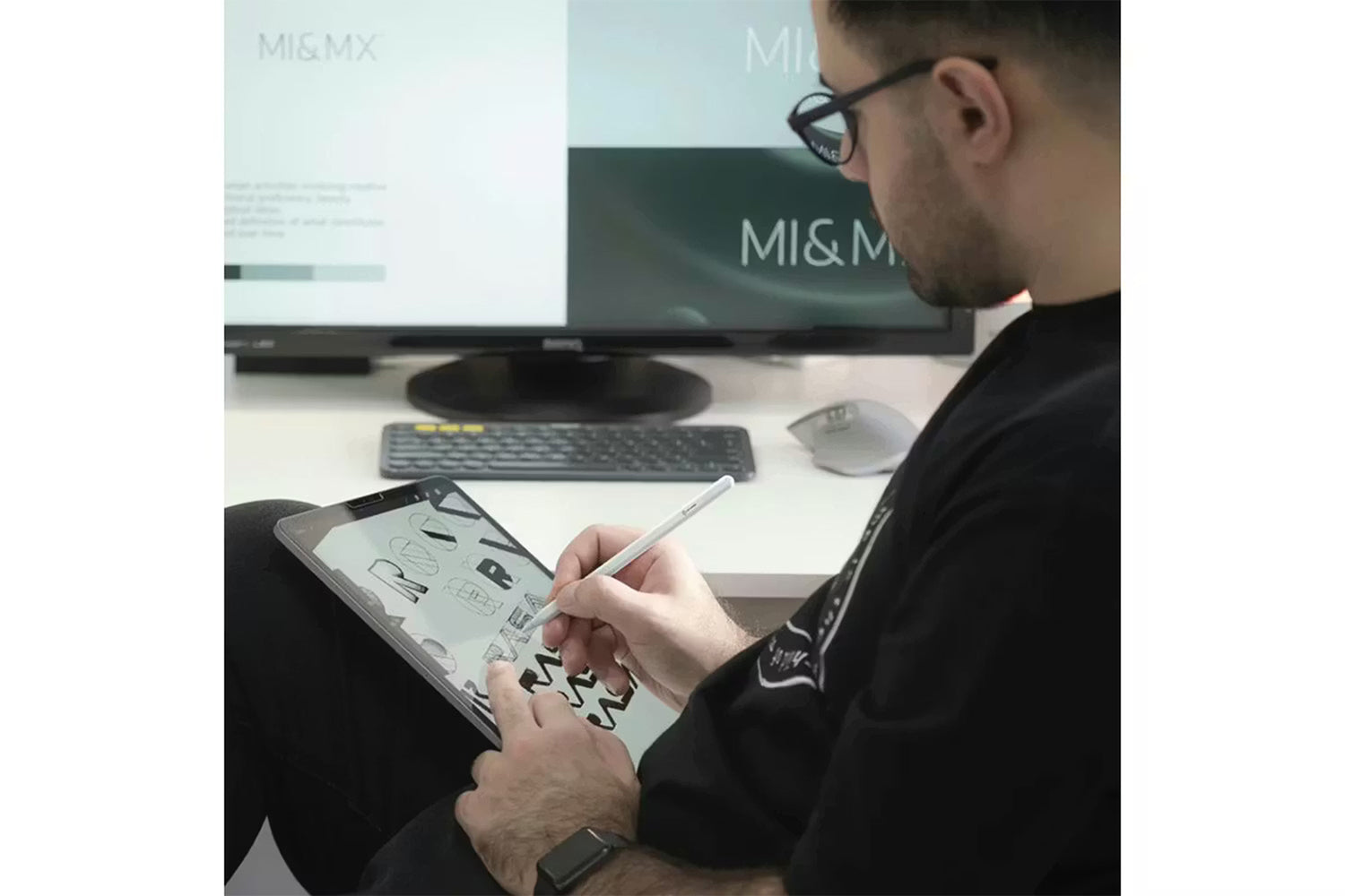 Alogic iPad Stylus Pen with USB-C & Wireless Charging-2
