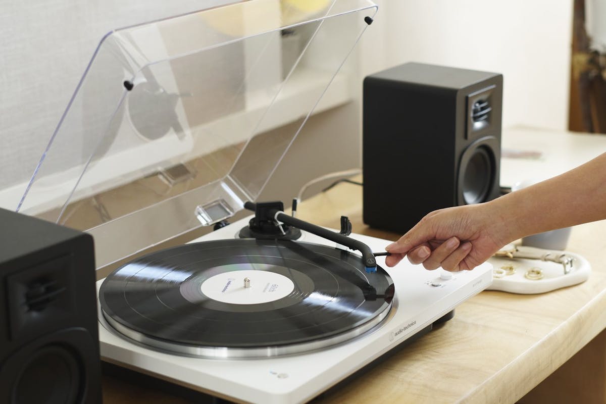 Audio Technica | Fully Automatic Wireless Belt-drive Turntable | White-7