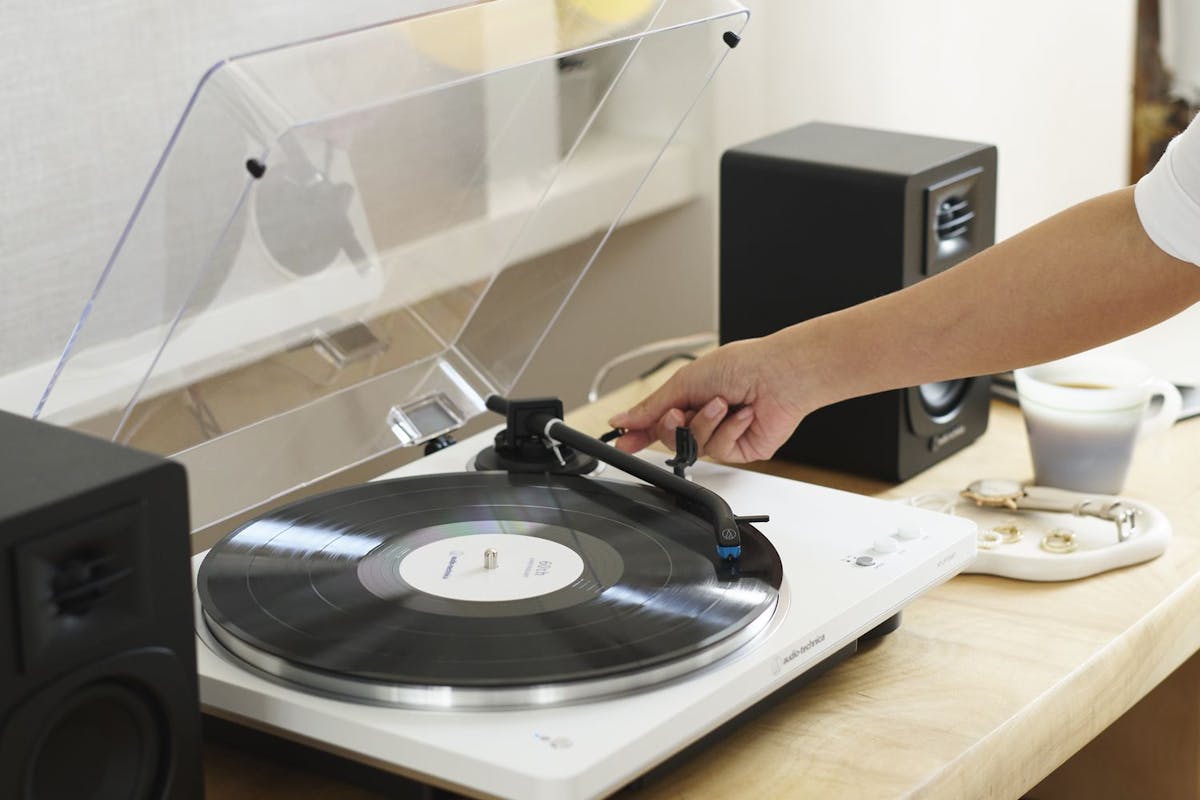 Audio Technica | Fully Automatic Wireless Belt-drive Turntable | White-8
