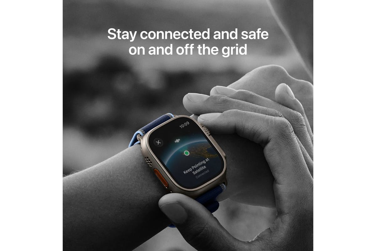 Apple Watch Ultra 3 | GPS + Cellular | 49mm | Black Titanium | Black/Charcoal Trail Loop | M/L-14