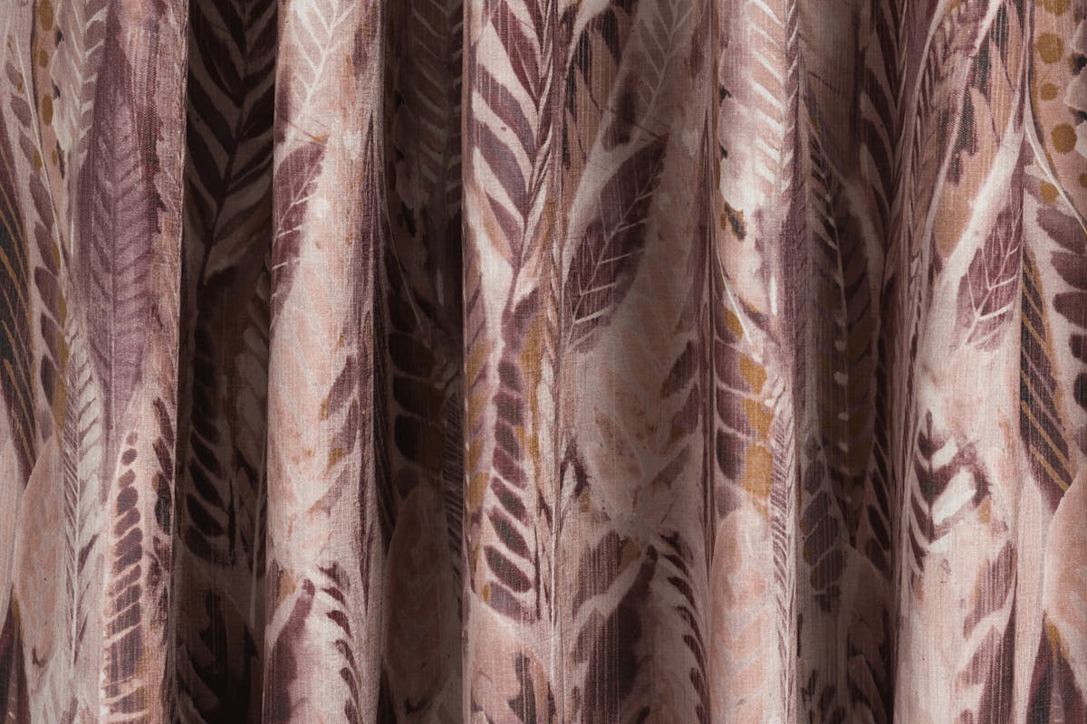 Aven Curtain | Pink/Gold | 335 x 228 cm-2