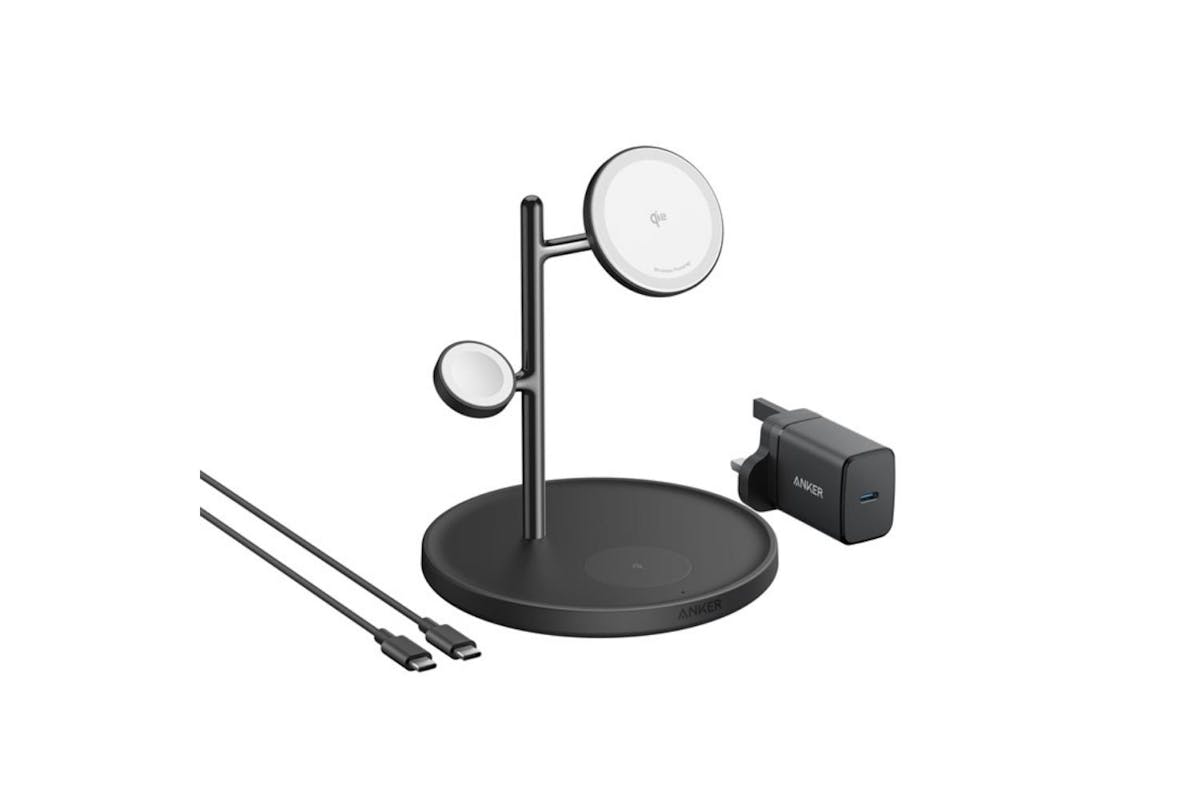 Anker MagGo 15W 3-in-1 Wireless Charging Station with Cable and Charger Bundle