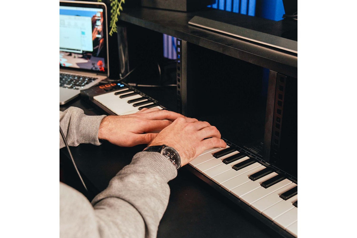 Carry-on 49 Key Folding Midi Controller-5