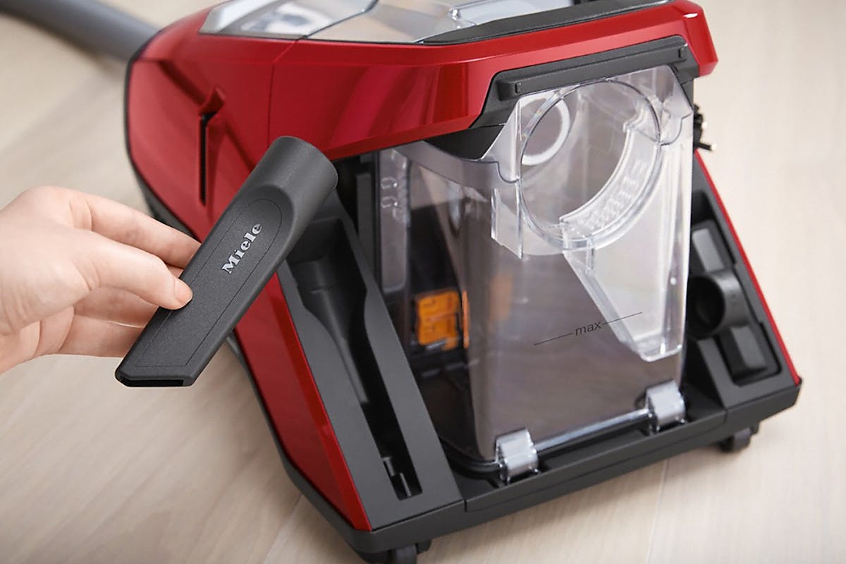 Miele Blizzard CX1 Cat & Dog SKCF5 Bagless Cylinder Vacuum Cleaner | BLIZZARDCAT&DOG-14