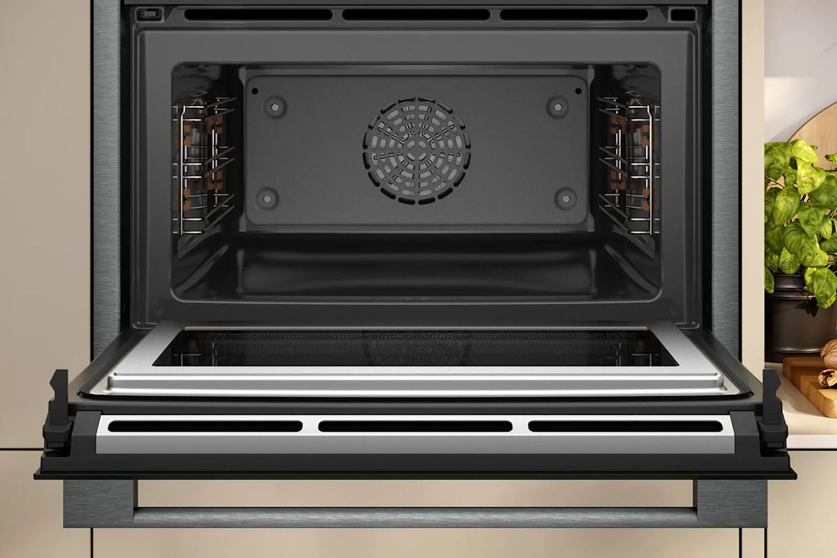 Neff N90 Built-in Compact Single Oven | C24MS31G0B-3