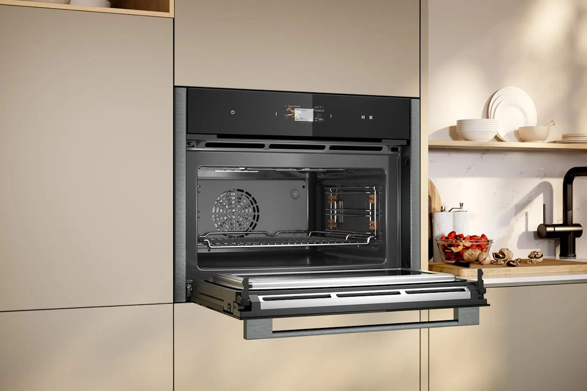 Neff N90 Built-in Compact Single Oven | C24MS31G0B-4