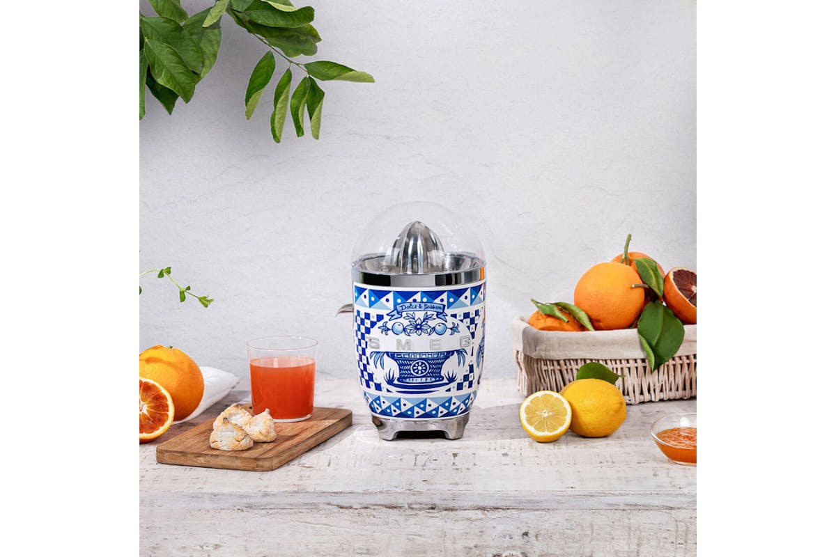 Smeg Dolce and Gabbana Blu Mediterraneo Citrus Juicer | CJF01DGBUK-2