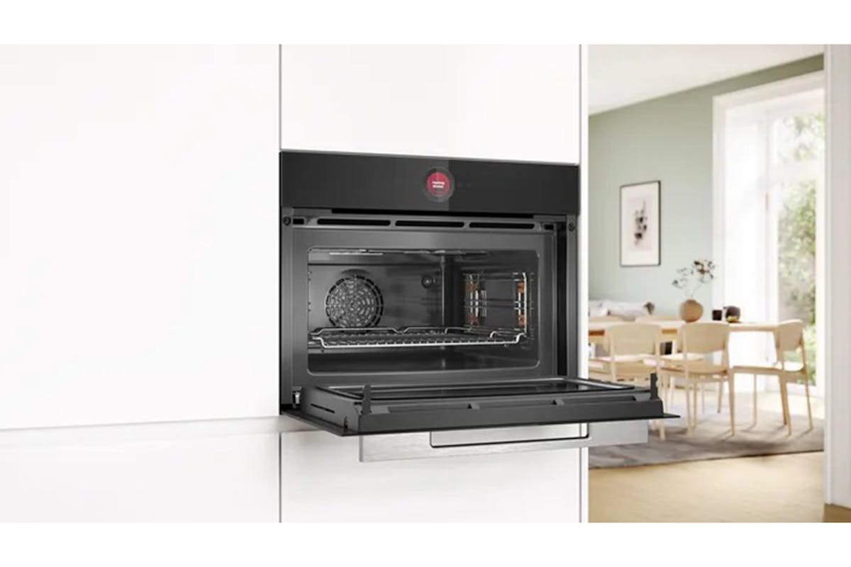 Bosch Series 8 Built-in Compact Microwave Oven | CMG7241B1B-5