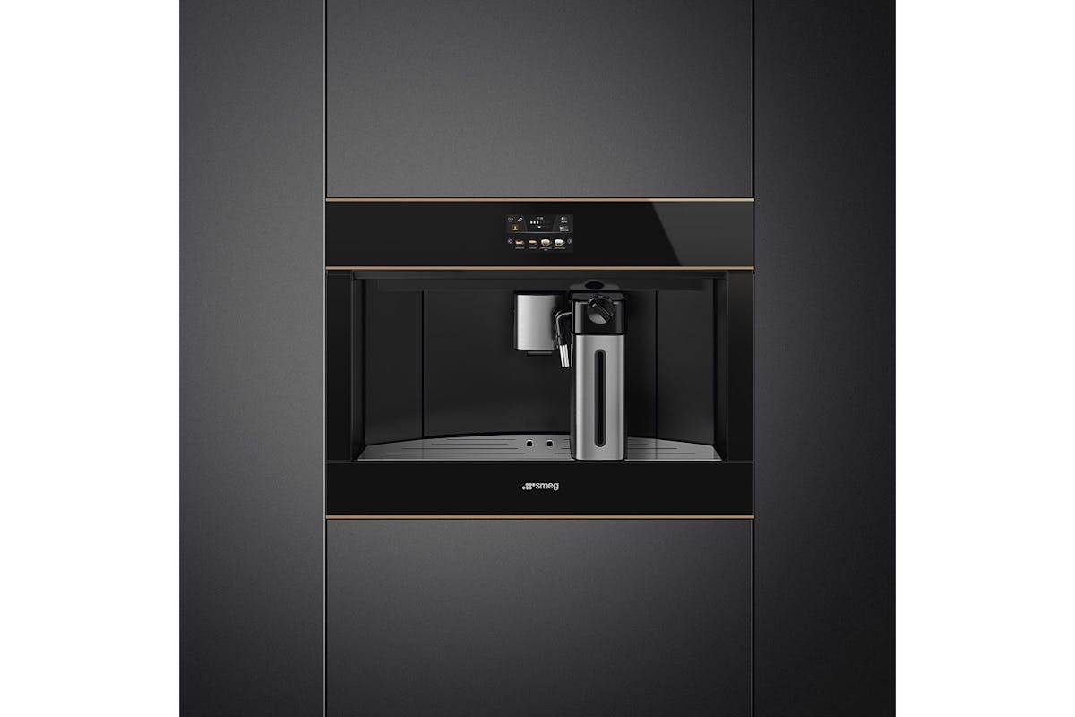 Smeg Copper Dolce Stil Novo Automatic Coffee Machine | CMS4604NR | Black-2