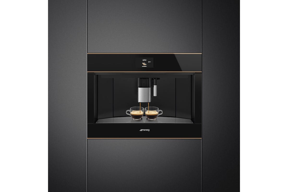 Smeg Copper Dolce Stil Novo Automatic Coffee Machine | CMS4604NR | Black-6