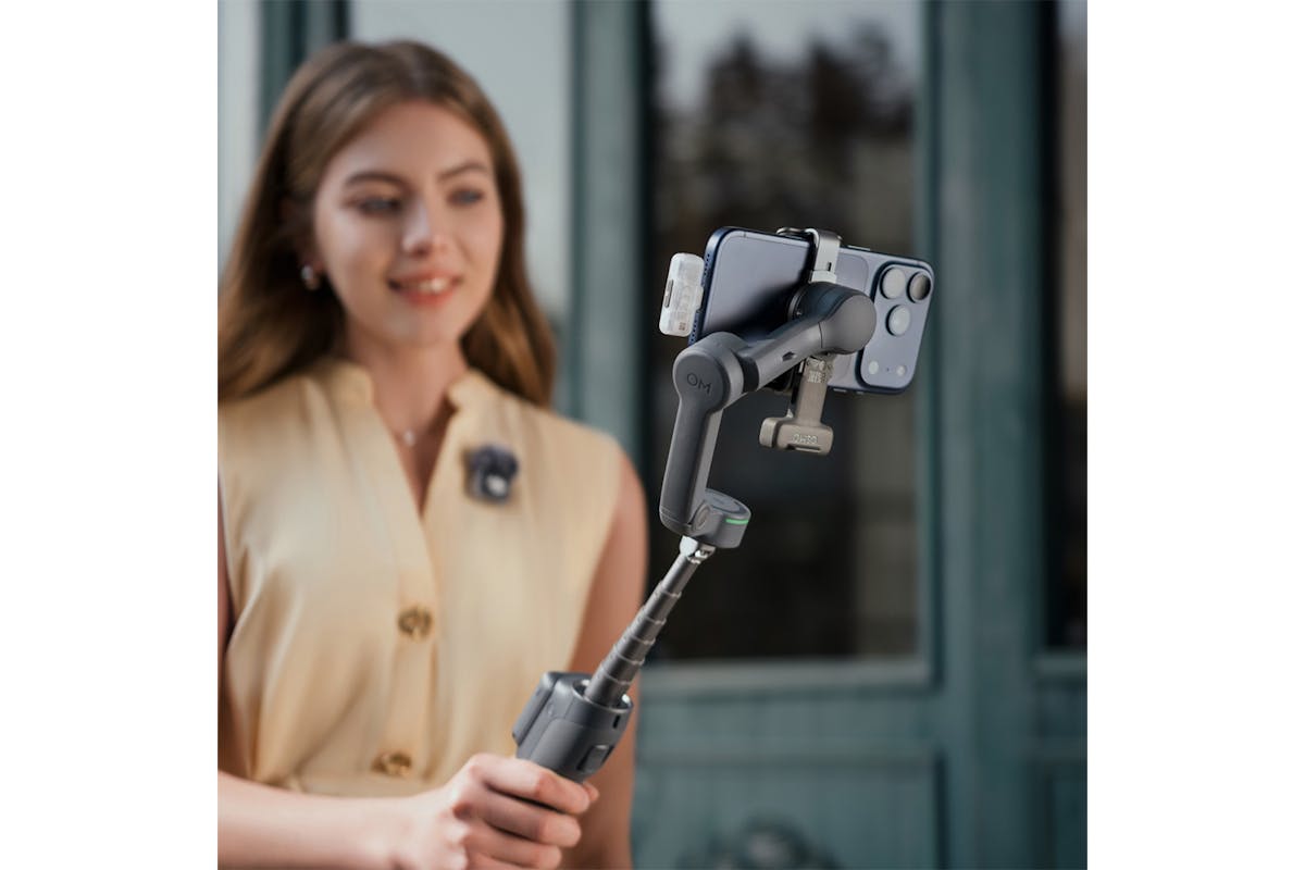 DJI Osmo Mobile 8P Gimbal Creator Combo-2