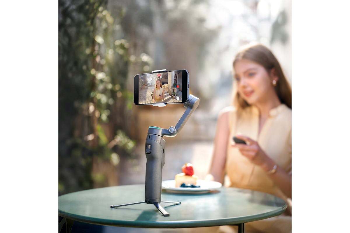 DJI Osmo Mobile 8P Gimbal Standard Combo-2