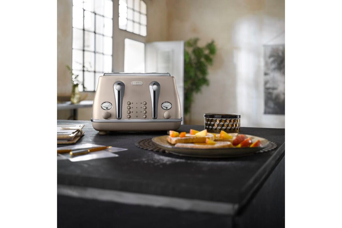 DeLonghi Icona Vintage 4 Slice Toaster | CTOT4003BG | Beige-2