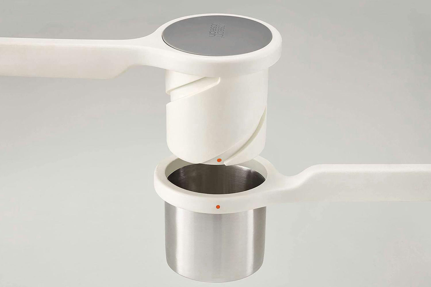 Joseph Joseph | Helix Horizontal Potato Ricer-4