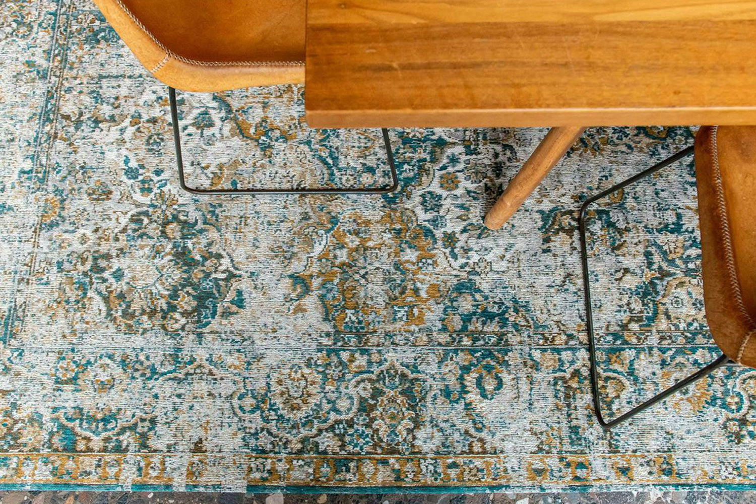 Louis De Poortere | Bakhtiari Fener Indoor Eco Rug | Multicolour | 140 x 200 cm-2