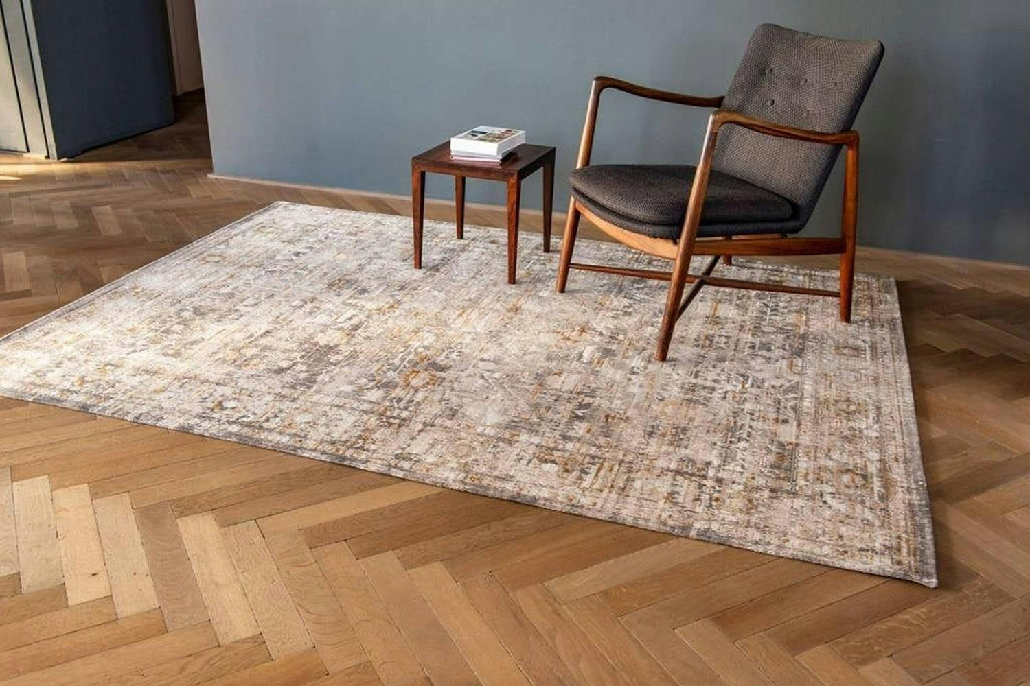 Louis De Poortere | Ushak Eco Rug | Grey/Beige | 280 x 390 cm-2