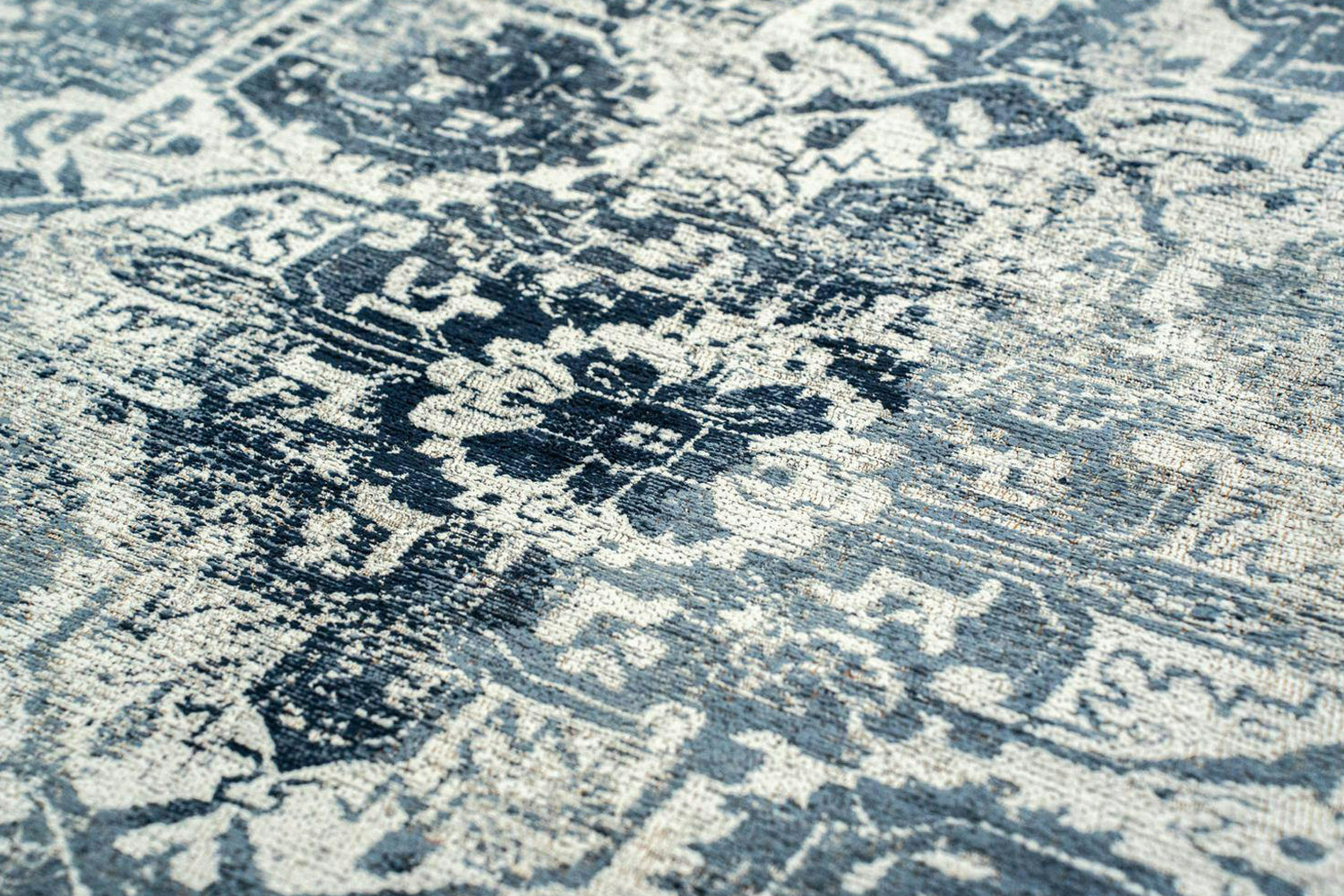 Louis De Poortere | Tabriz Atlantide Eco Rug | Blue | 140 x 200 cm-7