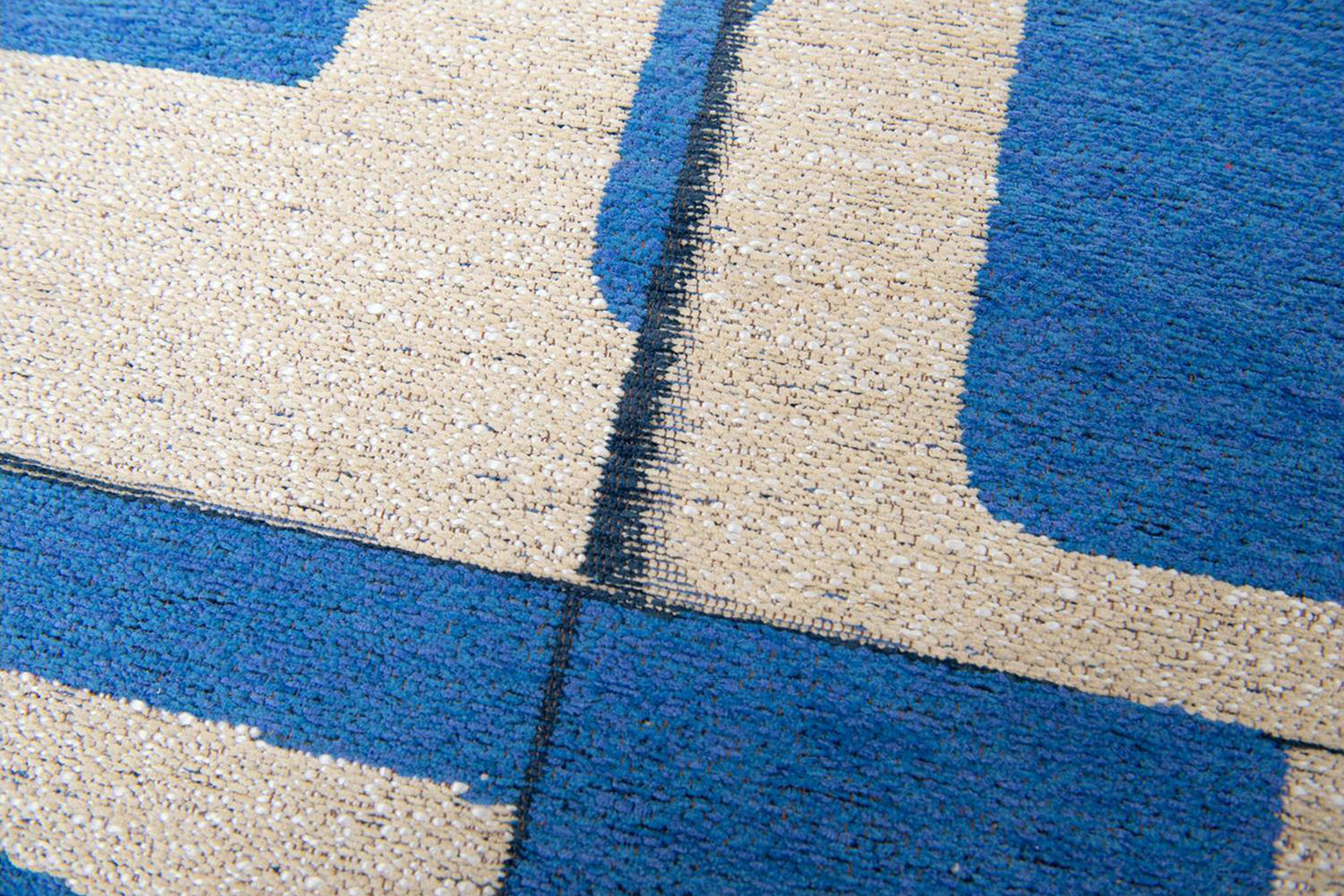 Louis De Poortere | Papercut Indoor Eco Round Rug | Blue/White | 240 x 240 cm-3