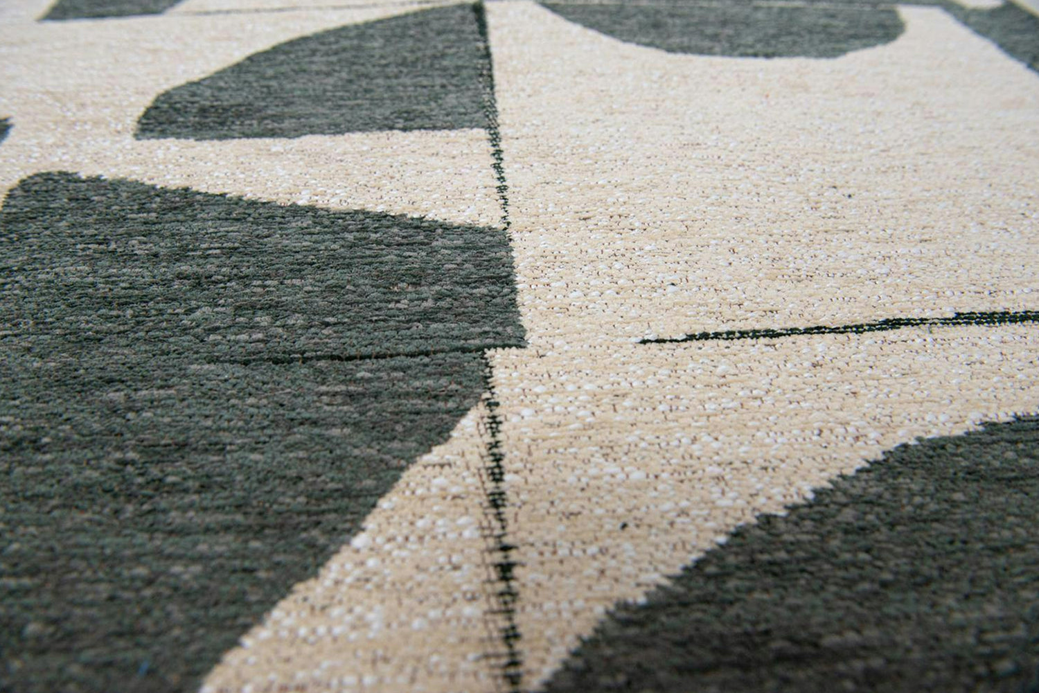 Louis De Poortere | Papercut Indoor Eco Rug | Beige/Green | 80 x 150 cm-4