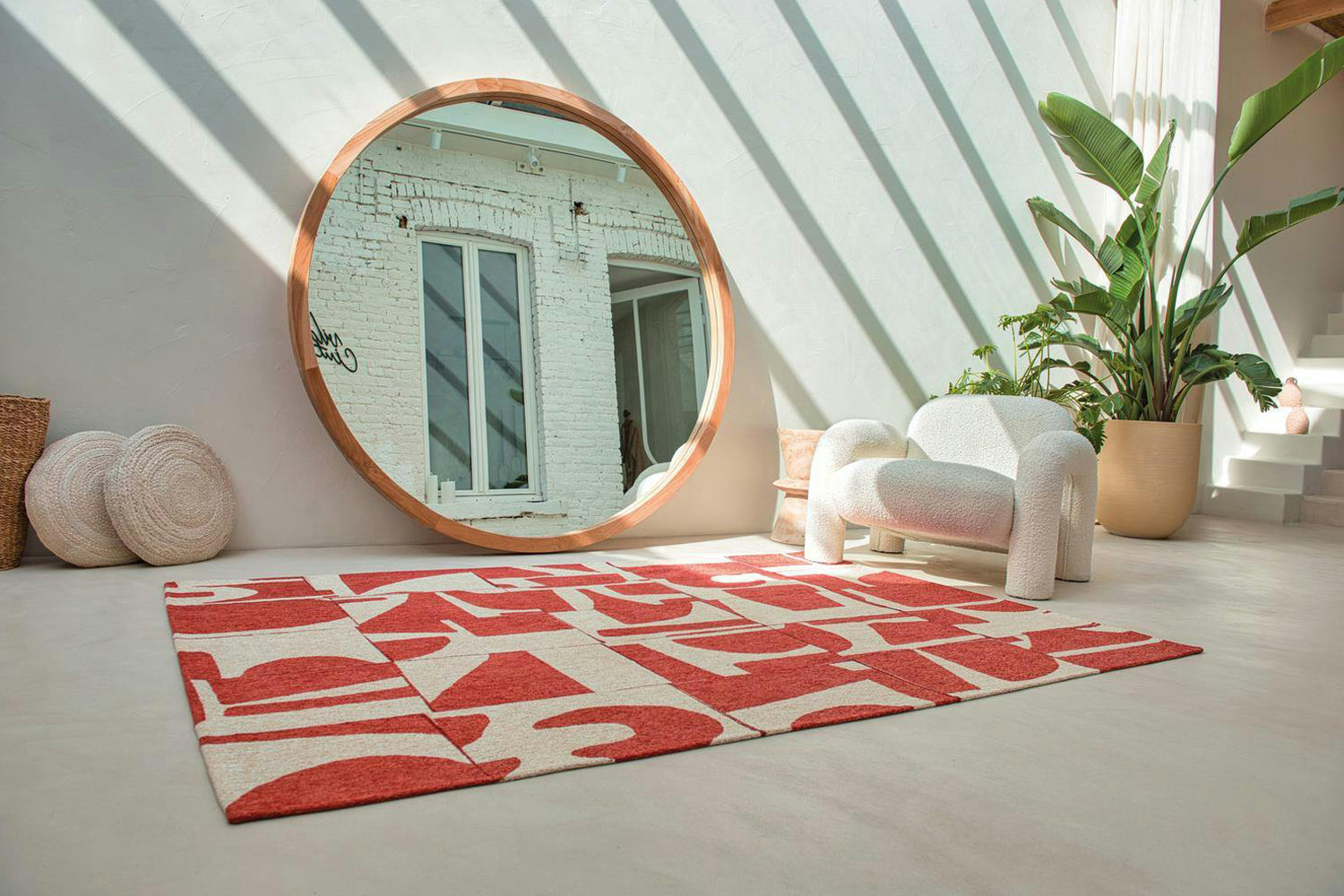 Louis De Poortere | Papercut Indoor Eco Rug | Red/White | 80 x 150 cm-2