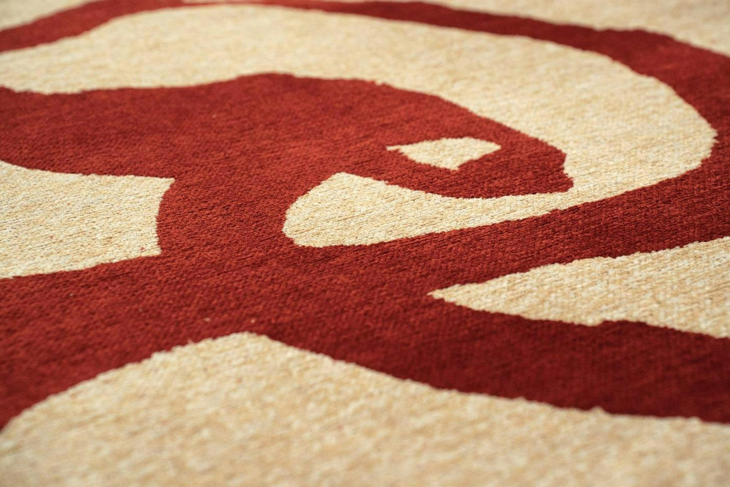 Louis De Poortere | Ribbon Imperial Eco Round Rug | Red/Beige | 140 x 140 cm-7