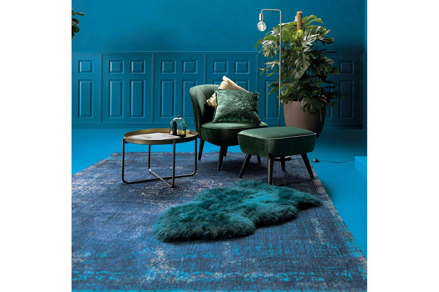 Louis De Poortere | Medallion Eco Rug | Blue | 280 x 390 cm-3