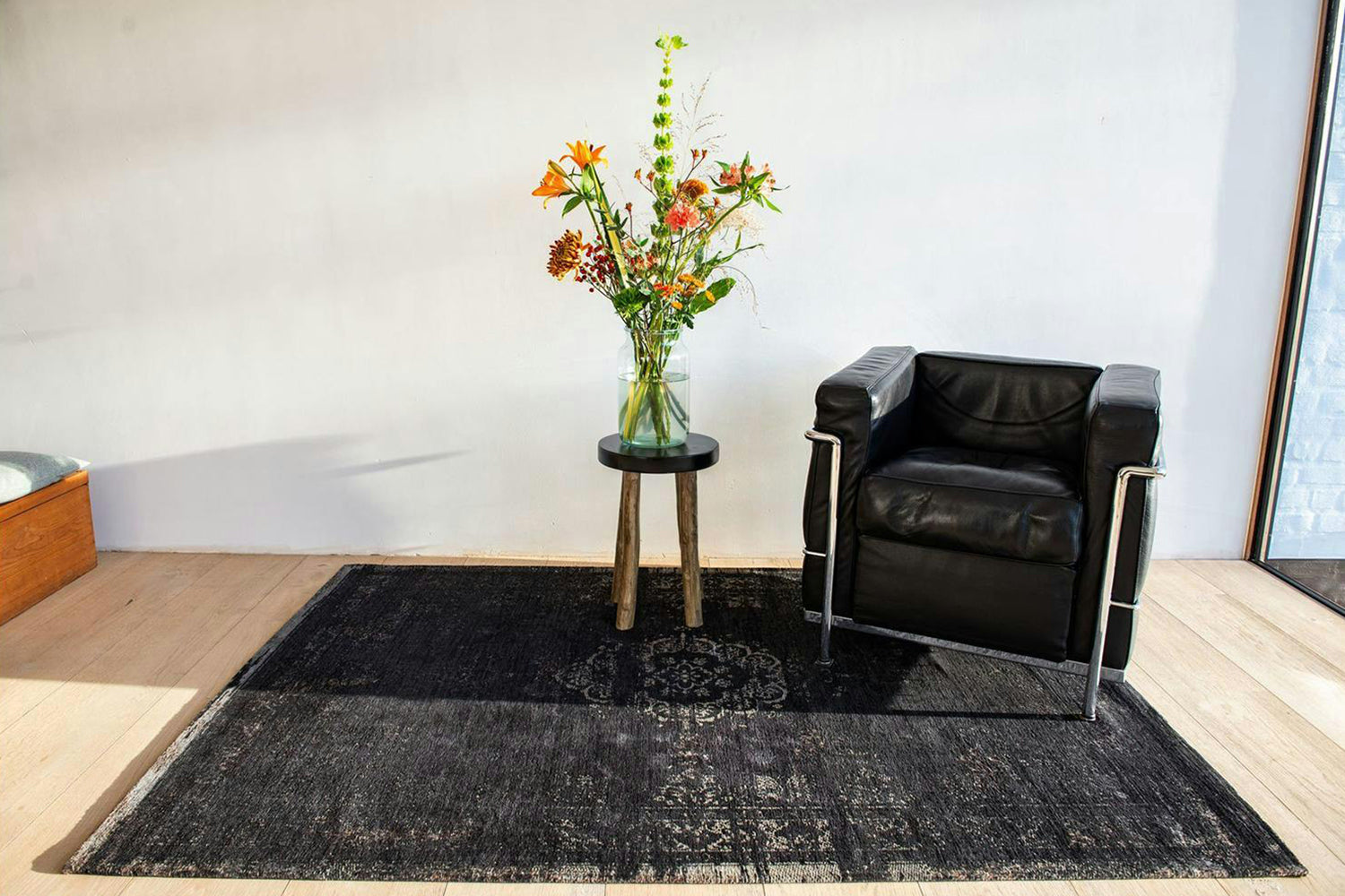 Louis De Poortere | Medallion Eco Rug | Mineral Black | 80 x 150 cm-9
