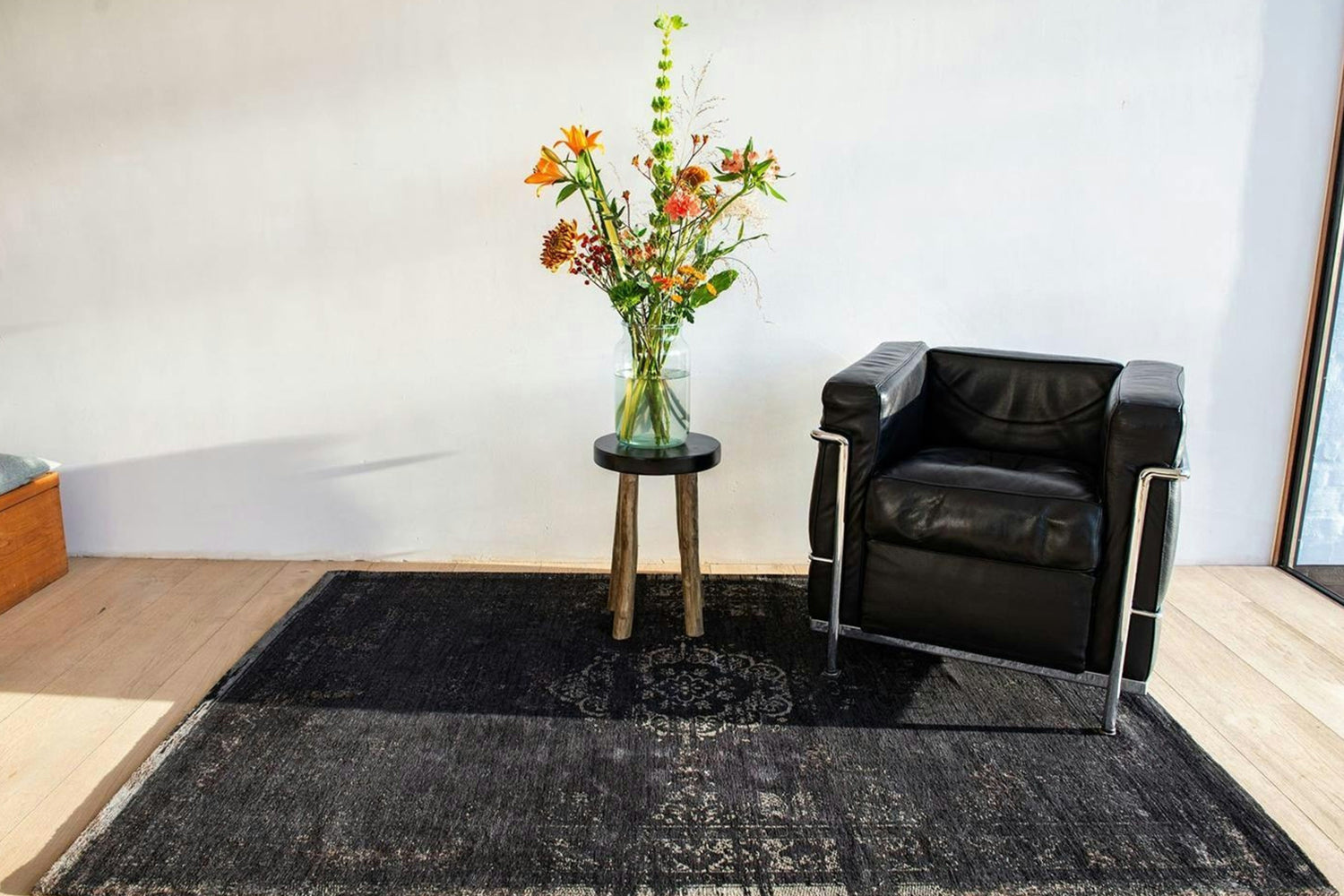 Louis De Poortere | Medallion Eco Rug | Mineral Black | 280 x 390 cm-5