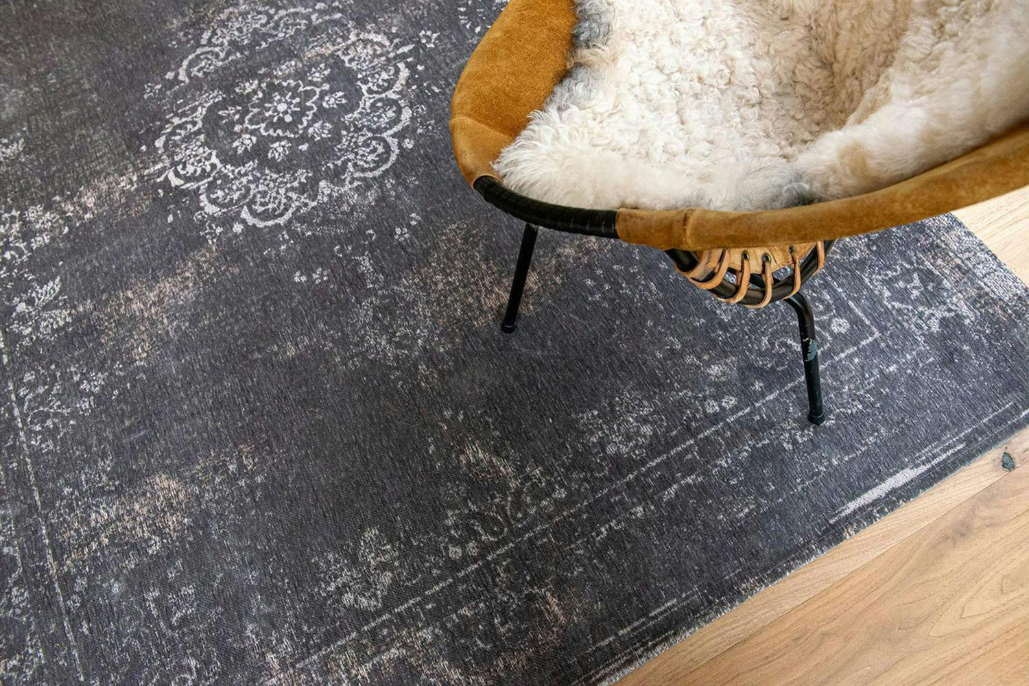 Louis De Poortere | Medallion Eco Rug | Stone | 80 x 150 cm-5