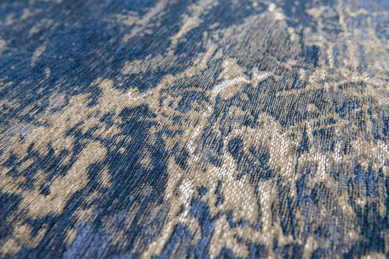 Louis De Poortere | Cracks Eco Rug | Blue | 200 x 280 cm-4