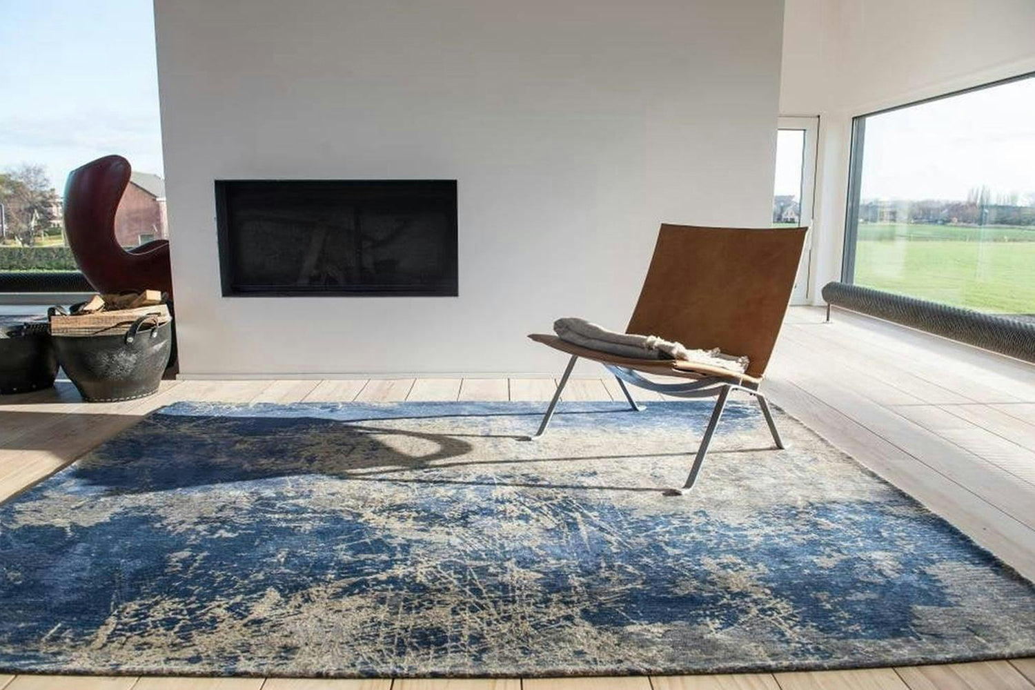 Louis De Poortere | Cracks Eco Rug | Blue | 280 x 390 cm-2