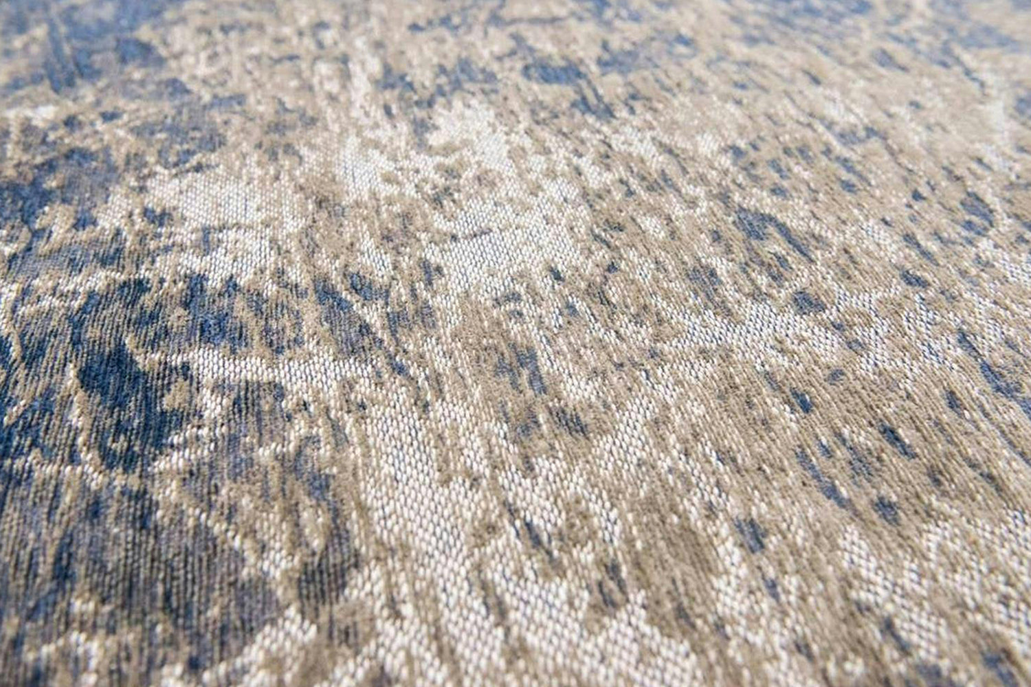 Louis De Poortere | Cracks Eco Rug | Blue | 280 x 390 cm-5