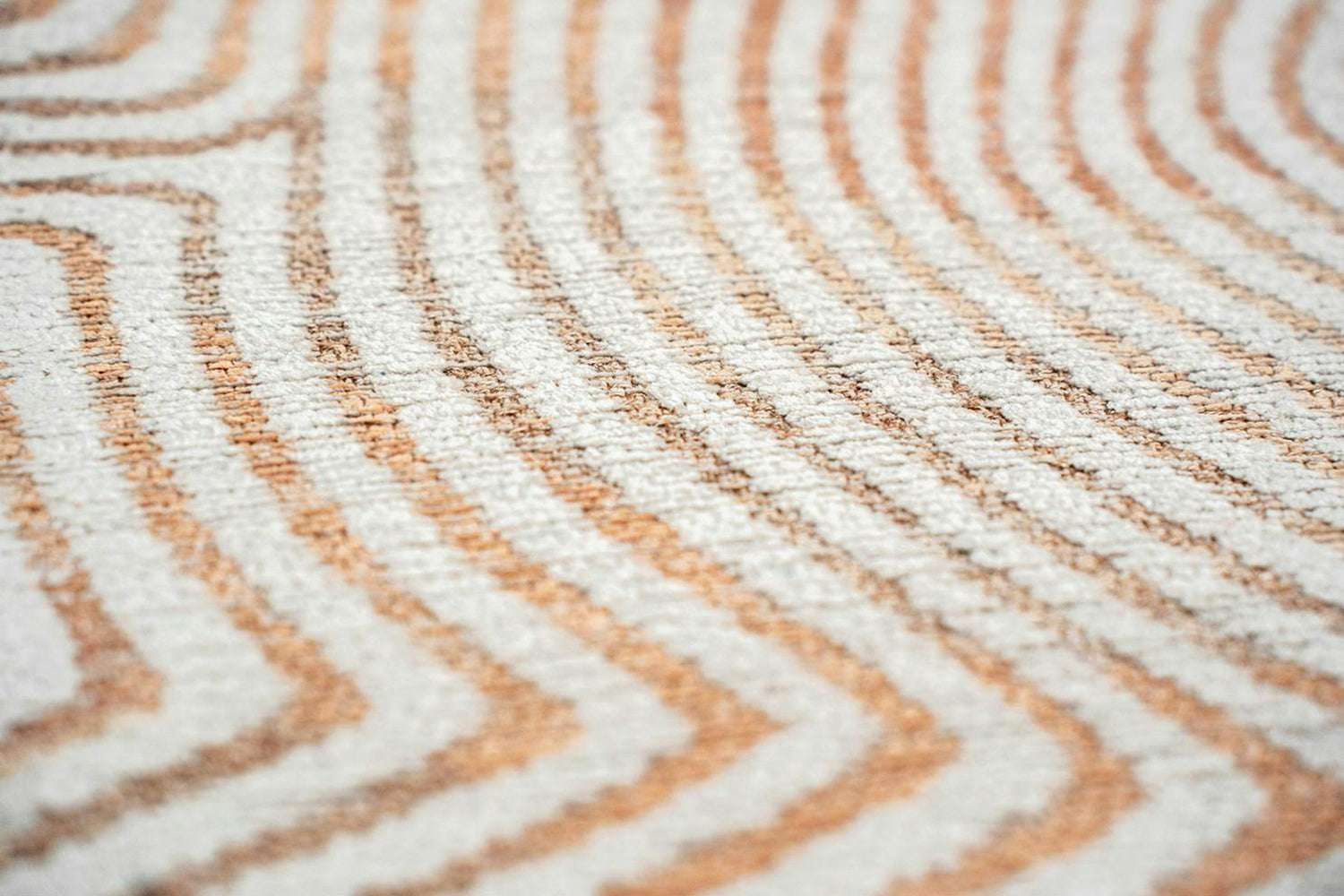 Louis De Poortere | Coral Indoor Eco Rug | Red | 80 x 150 cm-8