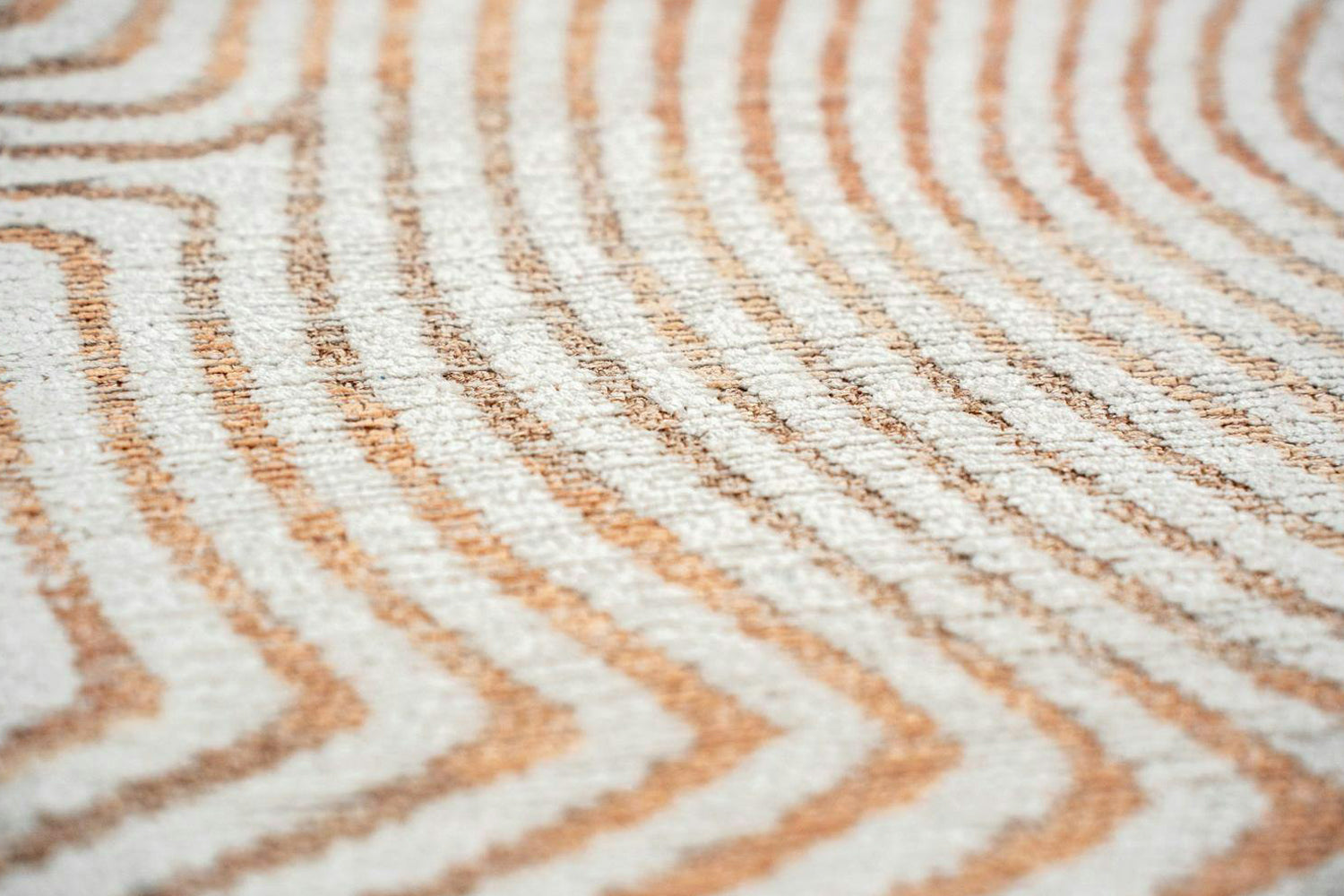 Louis De Poortere | Coral Indoor Eco Rug | Red | 280 x 390 cm-4