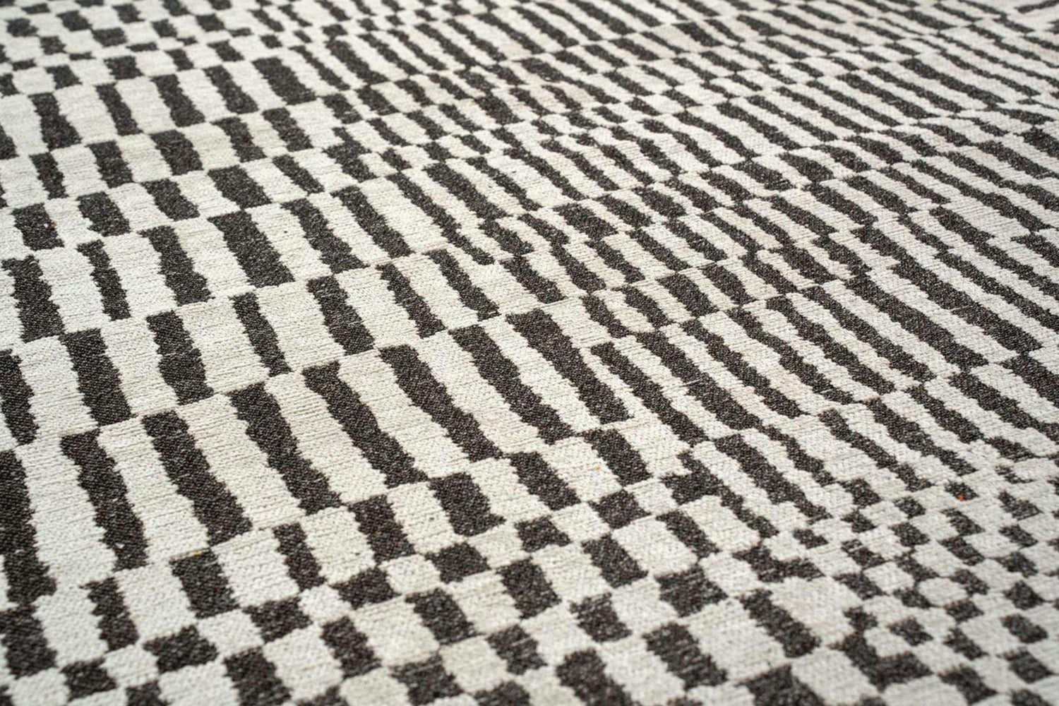 Louis De Poortere | Berber Caidal Indoor Eco Rug | Black/White | 80 x 150 cm-7