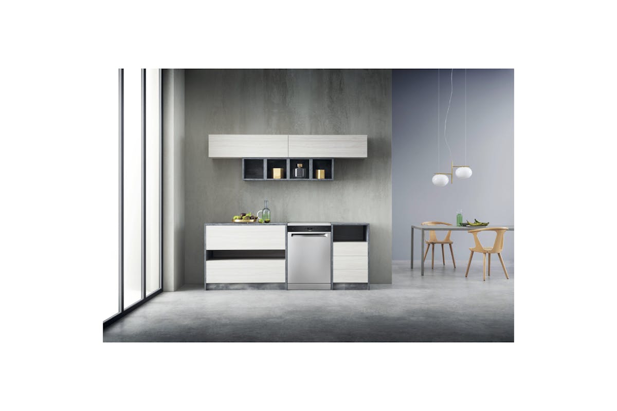 Whirlpool Freestanding Dishwasher | 14 Place | WFC3C33PFXUK-14