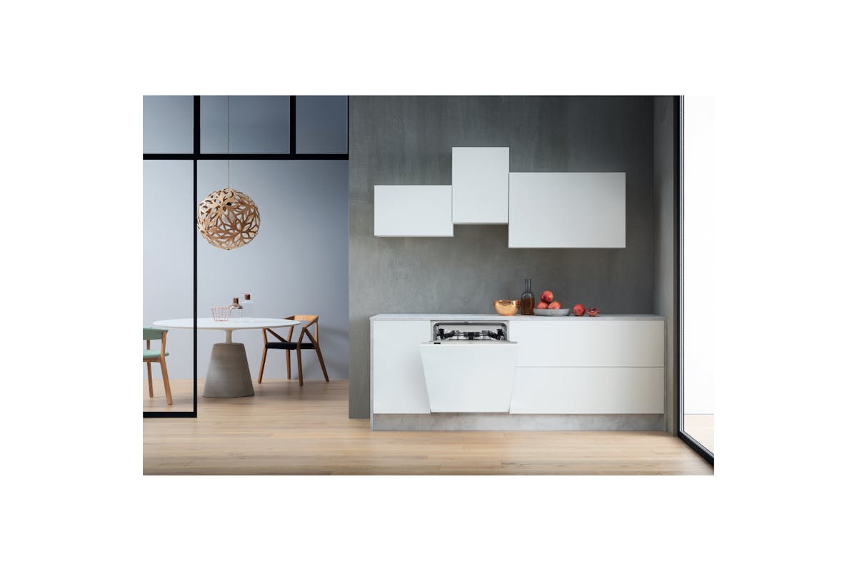 Whirlpool Integrated Dishwasher | 14 Place | WIC3C33PFEUK-3