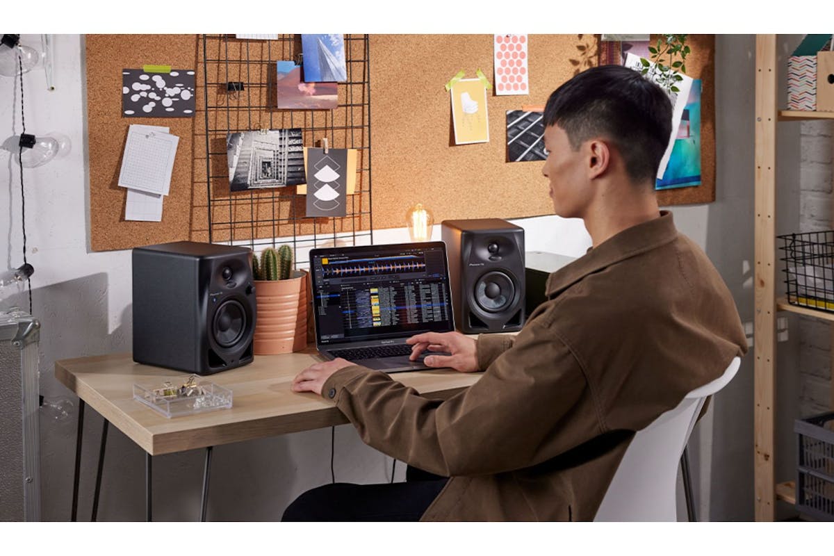 Pioneer DJ DM-40D-BT 4" Desktop Monitor Speaker with Bluetooth | Black-2