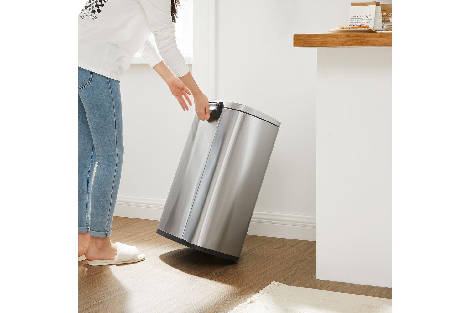 Songmics Step-Open Trash Can with Lid | Silver-8