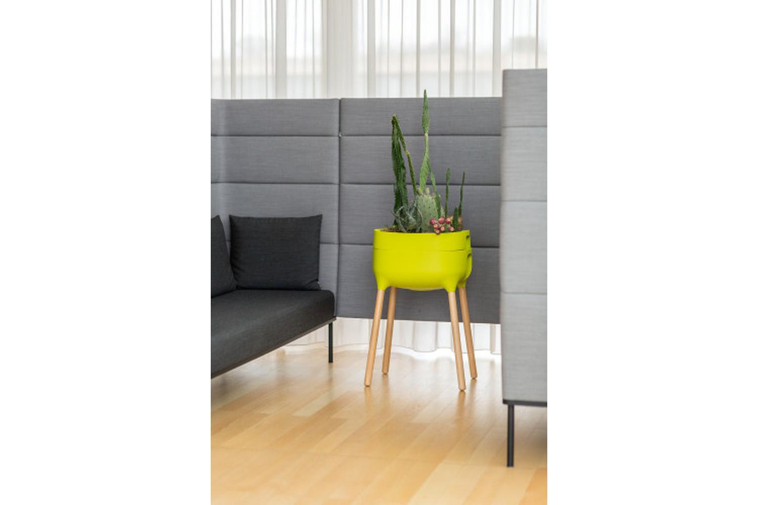 Plastia Raised Indoor Planter Urbalive | Green | 77cm-5