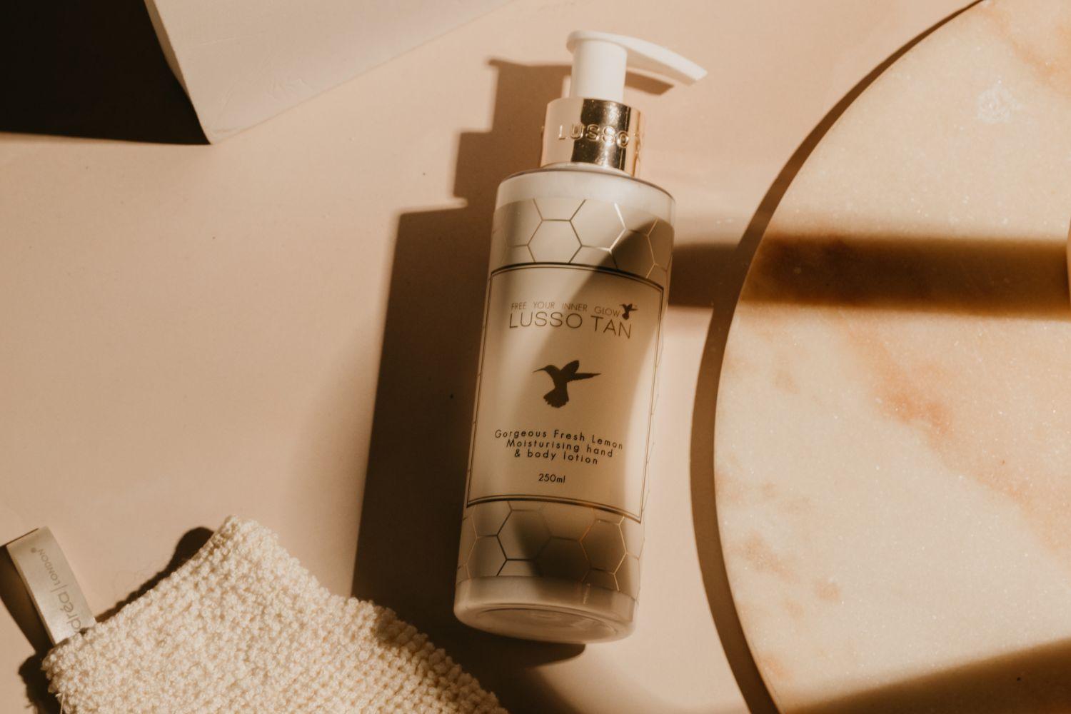 Lusso Tan LTFLTEM200 Fresh Lemon Tan Extending Body Lotion | 200ml-2