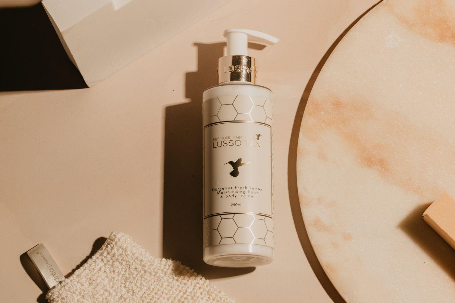 Lusso Tan LTFLTEM200 Fresh Lemon Tan Extending Body Lotion | 200ml-3