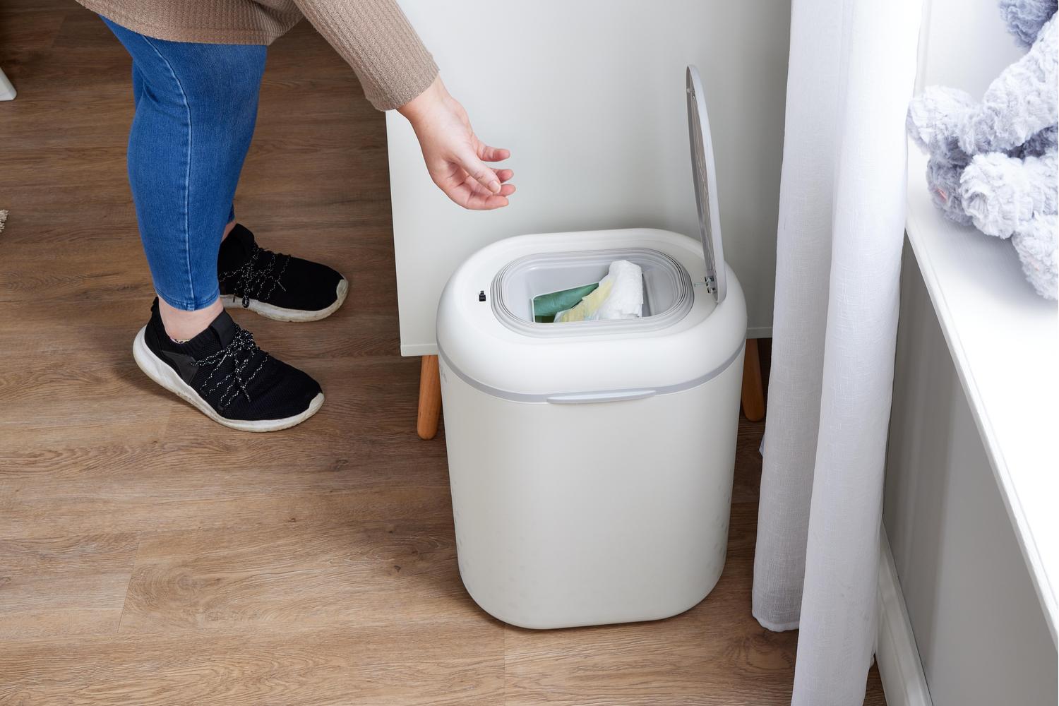 Shnuggle Eco-touch Nappy Bin-4