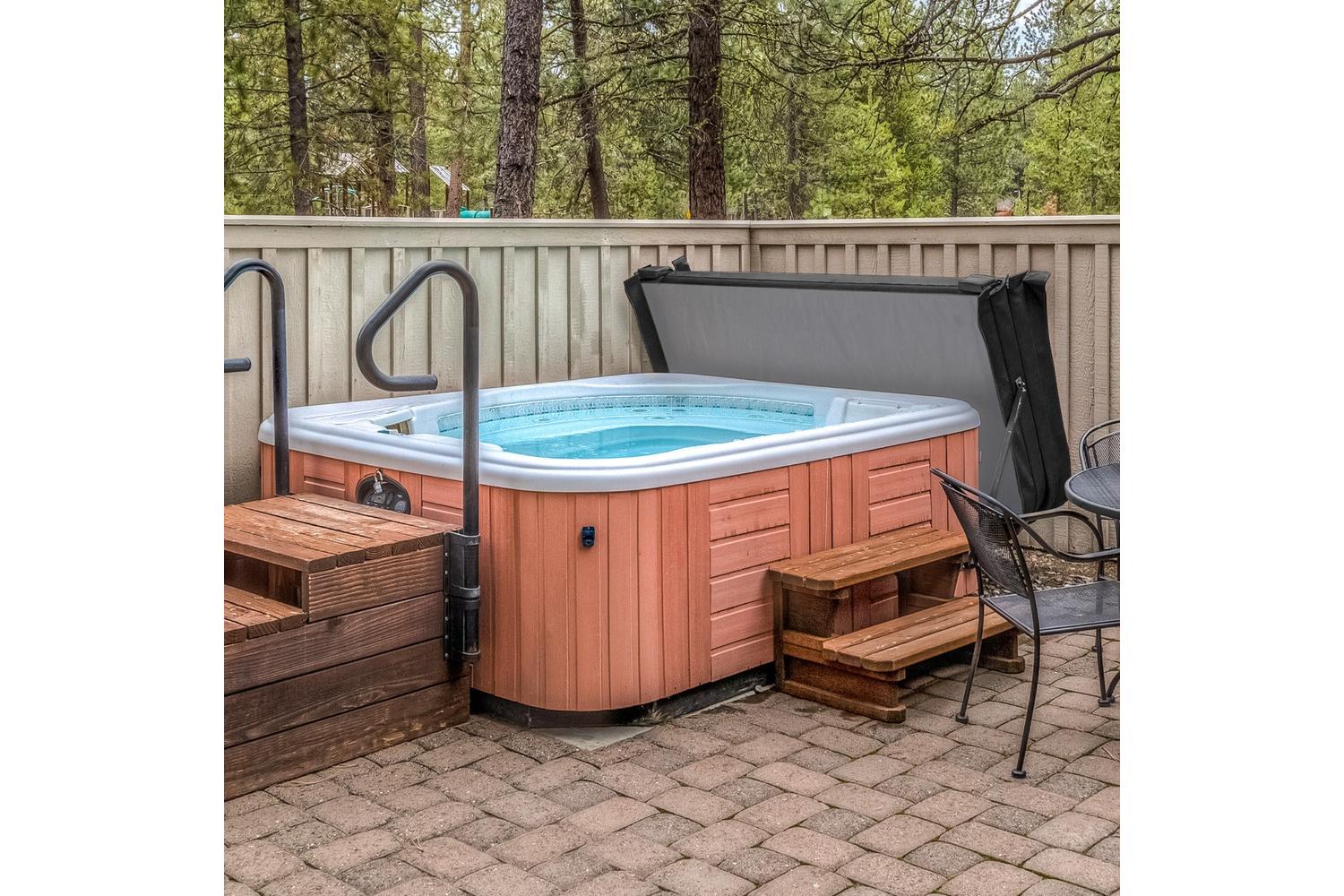 Monstershop 2.2m Hot Tub Spa Cover | Black-3
