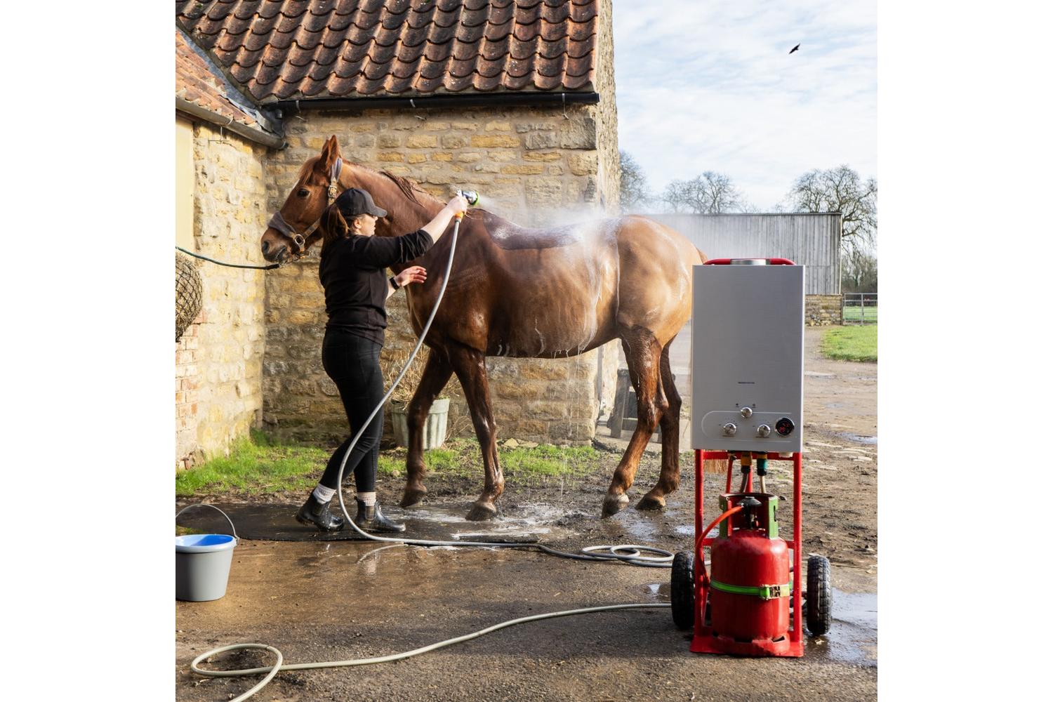 Monstershop 212157 - Portable Horse Shower 18l-6