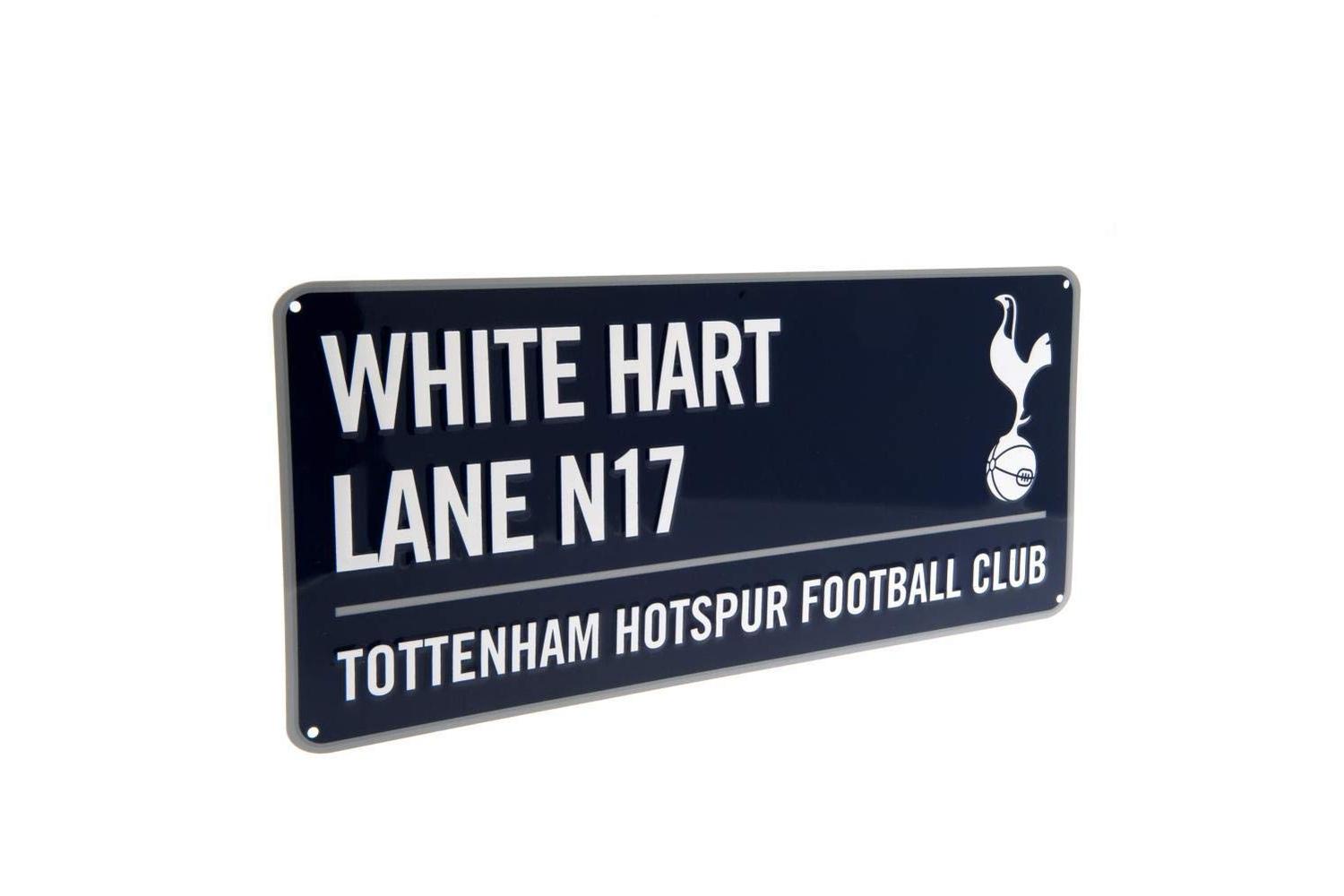 Tottenham Support Sign-2