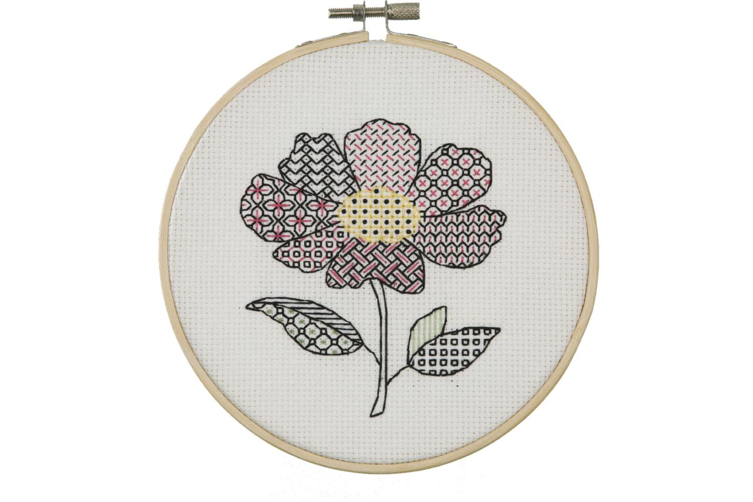 Anchor Gro-abw0005 - Blackwork Anemone - Embroidery Kit Blac