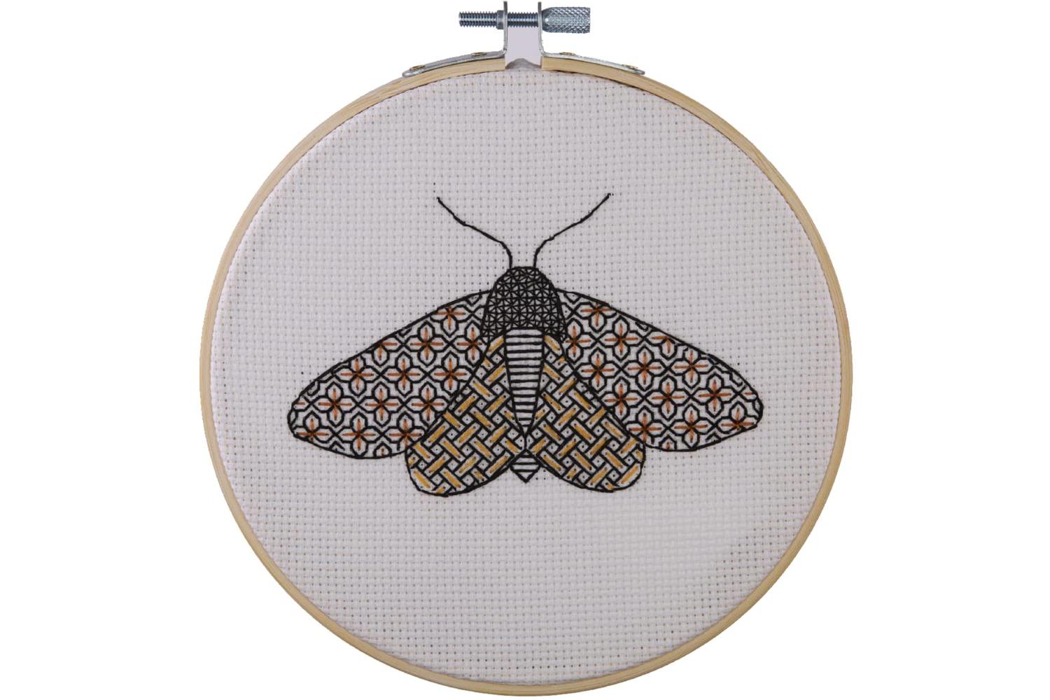 Anchor Gro-abw0002 - Blackwork Moth - Embroidery Kit Blackwo