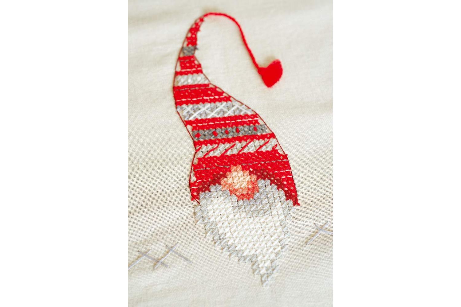 Vervaco Gro-pn-0155211 - Emb Tclth Xmas Gnomes - Embroidery-2
