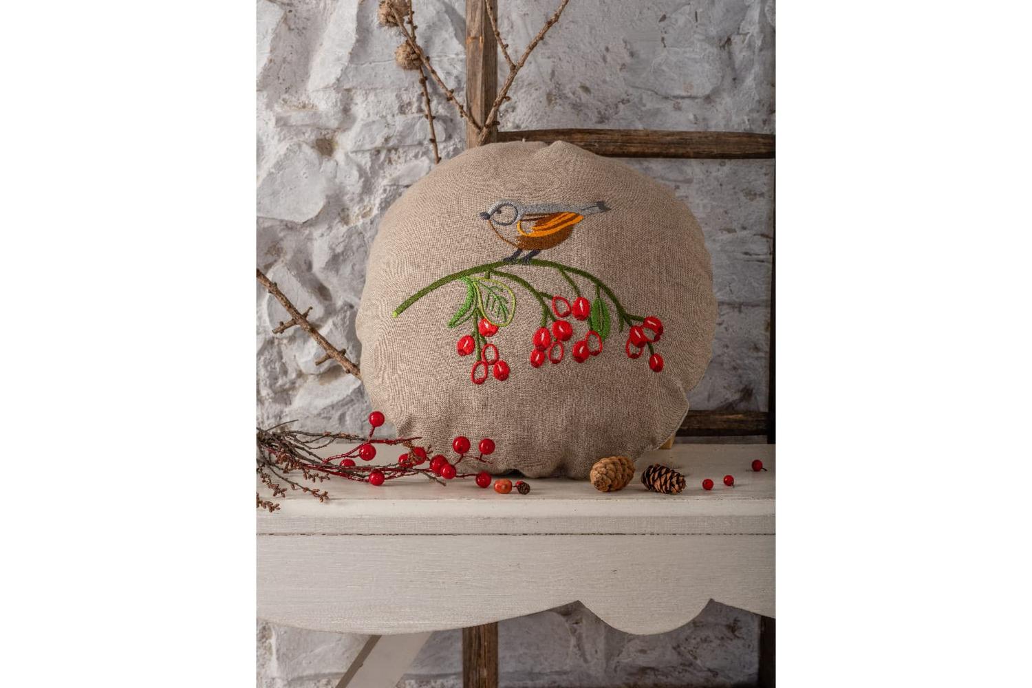 Anchor Gro-pe138 - Embroidery Kit Essentials Round Cushion V